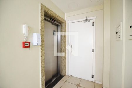 Apartamento para alugar com 42m², 1 quarto e 1 vagaElevador