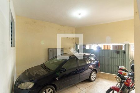 Casa à venda com 148m², 2 quartos e 1 vaga Casa à venda com 148m², 2 quartos e 1 vagaGaragem