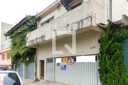 Casa à venda com 148m², 2 quartos e 1 vaga Casa à venda com 148m², 2 quartos e 1 vagaFachada