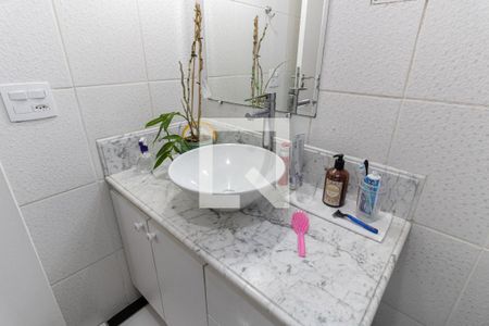 Apartamento à venda com 62m², 2 quartos e 1 vaga Apartamento à venda com 62m², 2 quartos e 1 vagaBanheiro