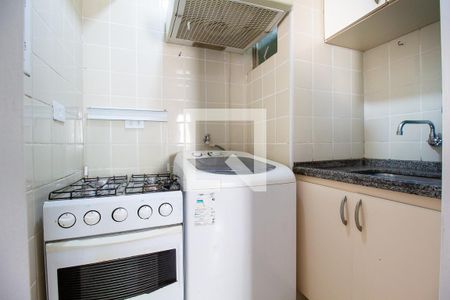 Cozinha e Área de Serviço de kitnet/studio para alugar com 1 quarto, 30m² em Centro, Curitiba