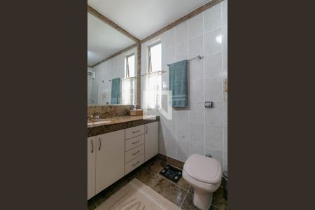 Apartamento à venda com 140m², 4 quartos e 2 vagasBanheiro da Suíte