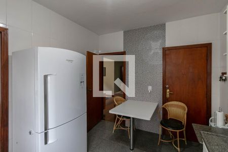 Apartamento à venda com 140m², 4 quartos e 2 vagasCozinha e Área de Serviço