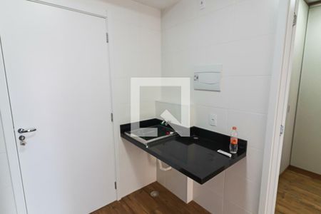Sala / Cozinha de apartamento à venda com 1 quarto, 32m² em Ferreira, São Paulo