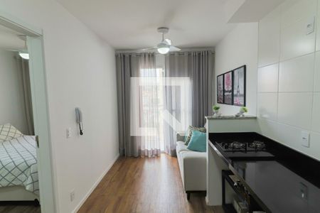 Sala / Cozinha de apartamento à venda com 1 quarto, 32m² em Ferreira, São Paulo