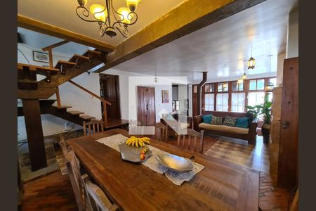 Casa de Condomínio à venda com 4 quartos, 600m² em Ville de Montagne, Nova Lima