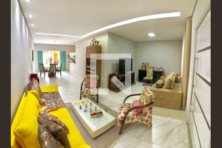 Casa à venda com 3 quartos, 200m² em Novo Riacho, Contagem