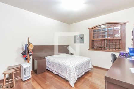 Casa à venda com 457m², 4 quartos e 6 vagas