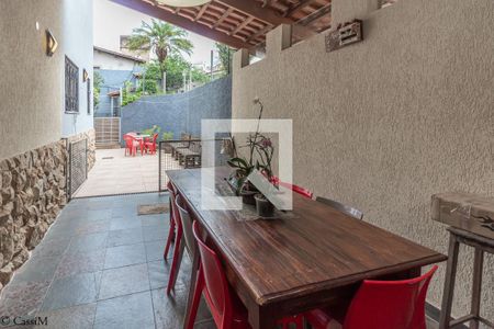 Casa à venda com 457m², 4 quartos e 6 vagas