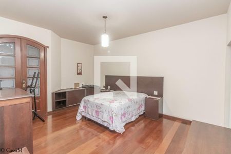 Casa à venda com 457m², 4 quartos e 6 vagas