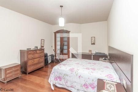 Casa à venda com 457m², 4 quartos e 6 vagas