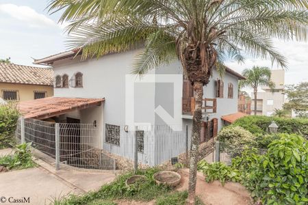 Casa à venda com 457m², 4 quartos e 6 vagas