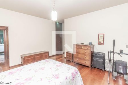 Casa à venda com 457m², 4 quartos e 6 vagas