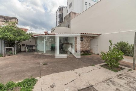 Casa à venda com 457m², 4 quartos e 6 vagas