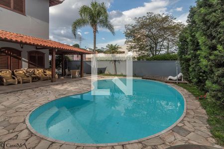 Casa à venda com 457m², 4 quartos e 6 vagas