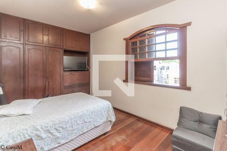 Casa à venda com 457m², 4 quartos e 6 vagas