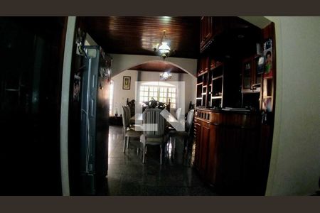 Casa à venda com 4 quartos, 310m² em Camargos, Belo Horizonte