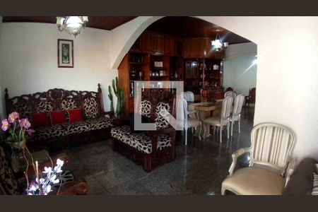 Casa à venda com 4 quartos, 310m² em Camargos, Belo Horizonte