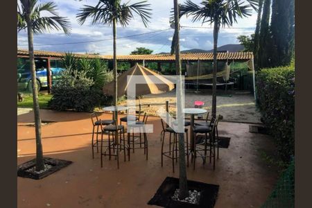 Casa de condomínio para alugar com 394m², 5 quartos e 6 vagas