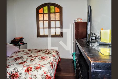 Casa à venda com 3 quartos, 400m² em Cachoeirinha, Belo Horizonte