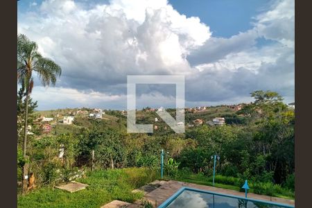 Casa de condomínio à venda com 390m², 4 quartos e 6 vagas