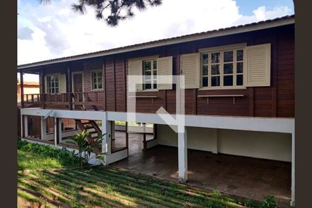 Casa de condomínio à venda com 390m², 4 quartos e 6 vagas