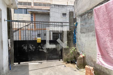 Casa à venda com 206m², 5 quartos e sem vaga Casa à venda com 206m², 5 quartos e sem vagaQuintal e lavanderia da Casa 3