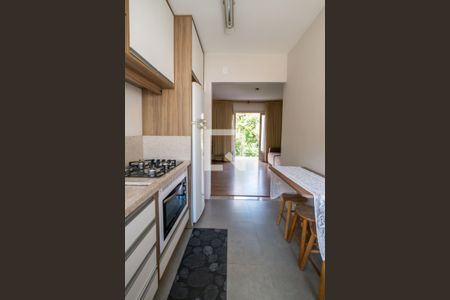 Apartamento à venda com 77m², 2 quartos e sem vagaCozinha e Área de Serviço