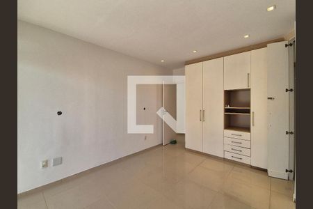 Apartamento para alugar com 205m², 3 quartos e 3 vagas Apartamento para alugar com 205m², 3 quartos e 3 vagasSuite