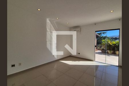Apartamento para alugar com 205m², 3 quartos e 3 vagas Apartamento para alugar com 205m², 3 quartos e 3 vagasQuarto 2