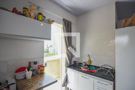 Cozinha de kitnet/studio para alugar com 1 quarto, 16m² em Jardim Novo Taboão, São Paulo