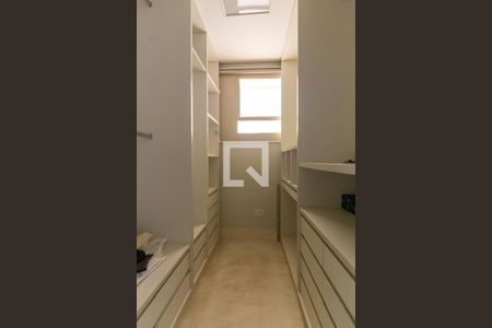 Apartamento à venda com 95m², 2 quartos e 1 vaga Apartamento à venda com 95m², 2 quartos e 1 vagaCloset