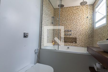 Apartamento à venda com 95m², 2 quartos e 1 vaga Apartamento à venda com 95m², 2 quartos e 1 vagaBanheiro