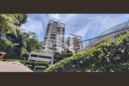 Apartamento à venda com 138m², 4 quartos e 3 vagasFachada