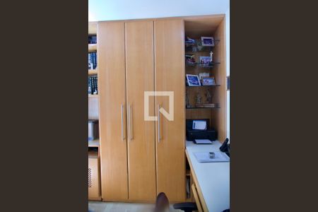 Apartamento à venda com 138m², 4 quartos e 3 vagasQuarto 1