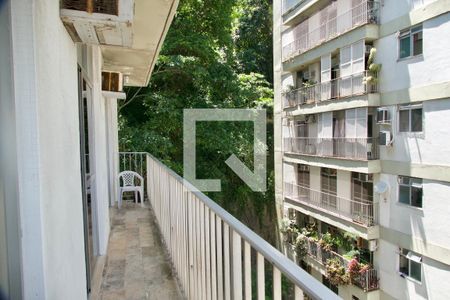 Apartamento à venda com 138m², 4 quartos e 3 vagasSuíte varanda