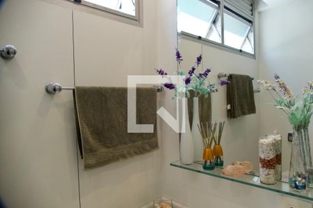 Apartamento à venda com 138m², 4 quartos e 3 vagasBanheiro social