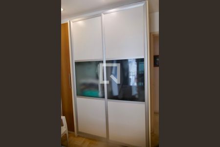 Apartamento à venda com 138m², 4 quartos e 3 vagasQuarto 2