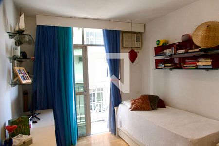 Apartamento à venda com 138m², 4 quartos e 3 vagasQuarto 3