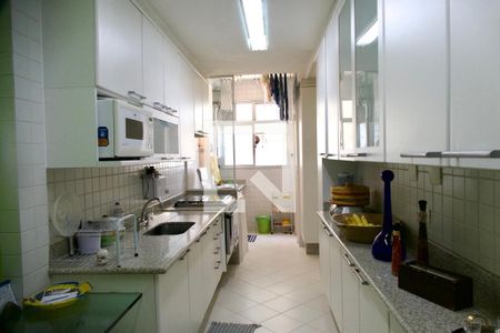 Apartamento à venda com 138m², 4 quartos e 3 vagasCozinha