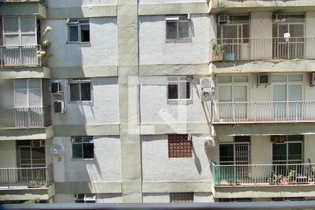 Apartamento à venda com 138m², 4 quartos e 3 vagasQuarto 2 vista