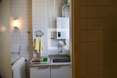 Apartamento à venda com 138m², 4 quartos e 3 vagasBanheiro serviço