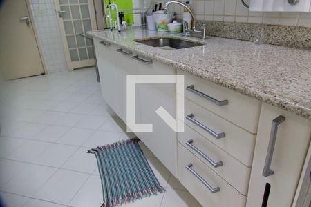 Apartamento à venda com 138m², 4 quartos e 3 vagasCozinha