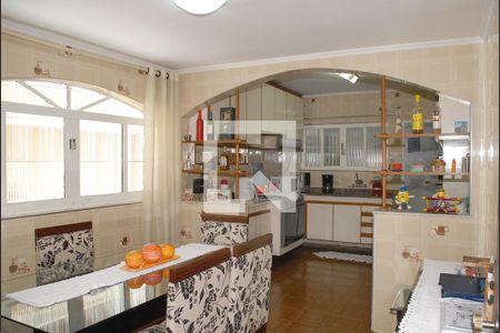 Casa à venda com 182m², 3 quartos e 2 vagasCozinha