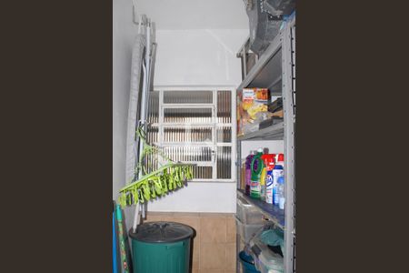 Casa à venda com 182m², 3 quartos e 2 vagasÁrea de Serviço