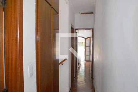 Casa à venda com 182m², 3 quartos e 2 vagasCorredor