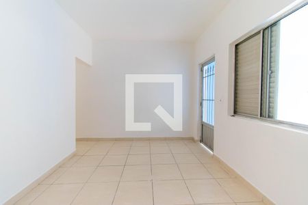 Sala de casa para alugar com 2 quartos, 130m² em Vila Nova Pauliceia, São Paulo