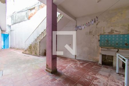 Casa para alugar com 130m², 2 quartos e 1 vagaÁrea de Serviço e Quintal