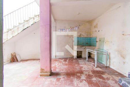 Casa para alugar com 130m², 2 quartos e 1 vagaÁrea de Serviço e Quintal