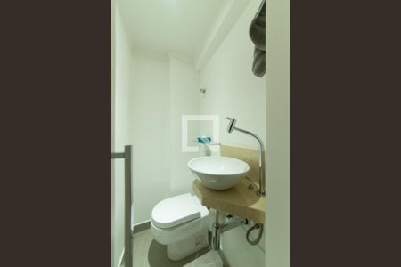 Apartamento à venda com 80m², 2 quartos e 1 vaga Apartamento à venda com 80m², 2 quartos e 1 vagaBanheiro